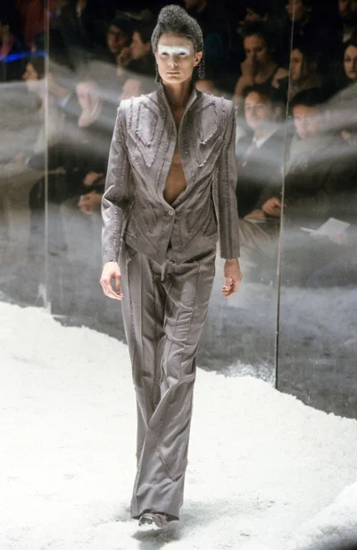 Look 25